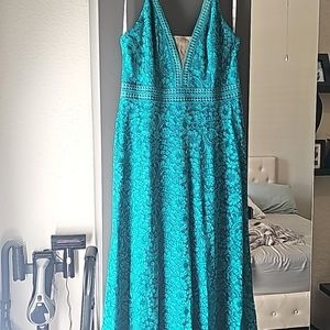 David's Bridal Emerald Green lace dress, new